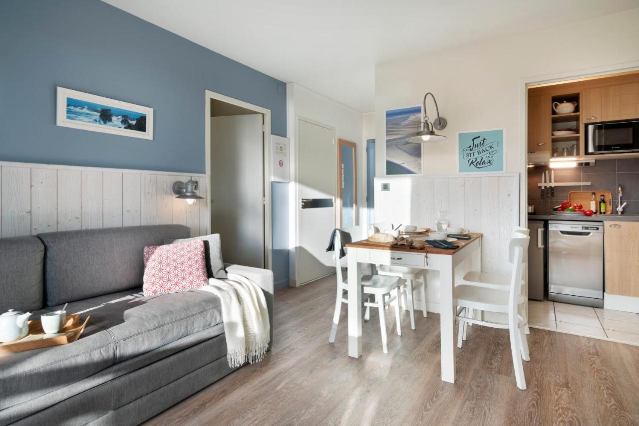 One-Bedroom Apartment Terrace or Balcony Sea View,1498644250:JPEG